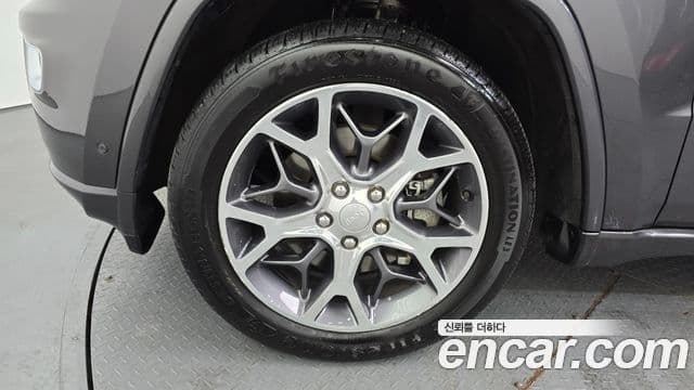 Jeep Grand Cherokee 2021 — Şəkil 5/20