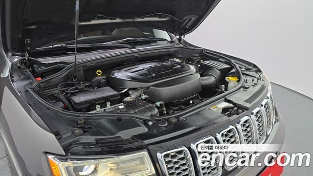 Jeep Grand Cherokee 2021 — Şəkil 6/20