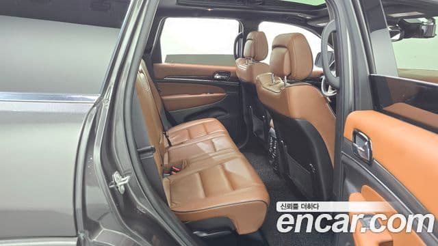 Jeep Grand Cherokee 2021 — Şəkil 12/20