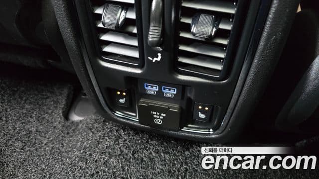 Jeep Grand Cherokee 2021 — Şəkil 18/20