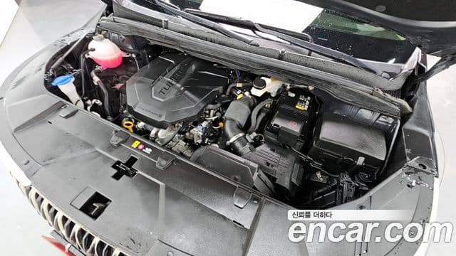 Kia Carnival 2022 — ფოტო 6/20