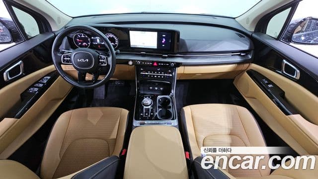 Kia Carnival 2022 — ფოტო 7/20