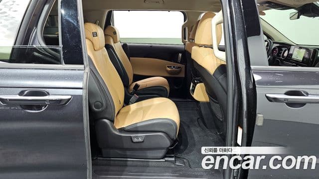 Kia Carnival 2022 — ფოტო 12/20