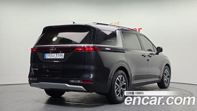 Kia Carnival 2021 — Фото 2/20