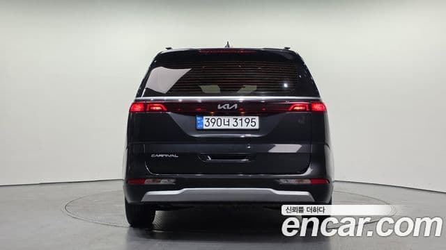 Kia Carnival 2021 — Фото 4/20