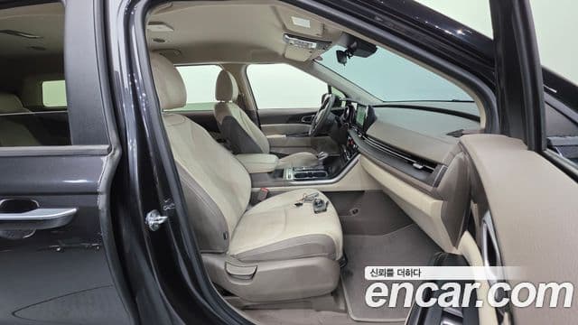 Kia Carnival 2021 — Фото 10/20