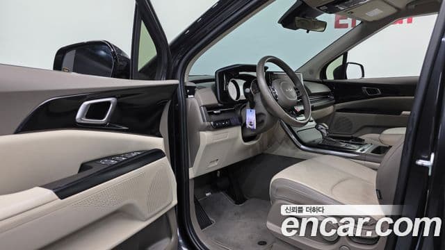 Kia Carnival 2021 — Фото 11/20