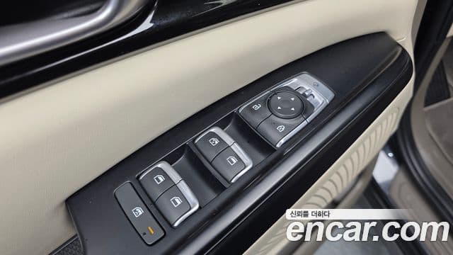Kia Carnival 2021 — Фото 12/20