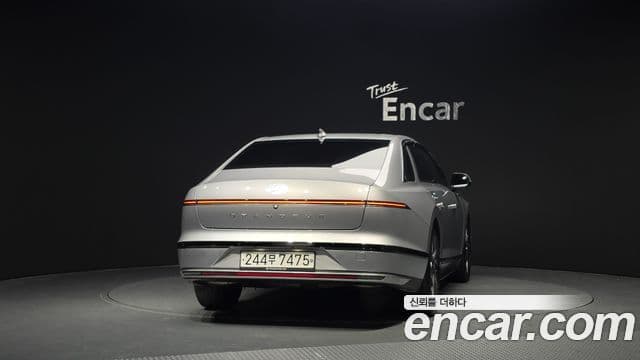 Hyundai Grandeur 2023 — Фото 4/20
