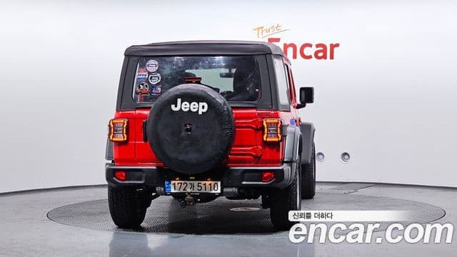 Jeep Wrangler 2021 — ფოტო 4/20