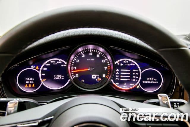 Porsche Panamera 2021 — Şəkil 16/20