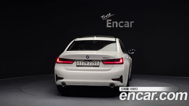BMW 3 Series 2020 — ფოტო 4/20
