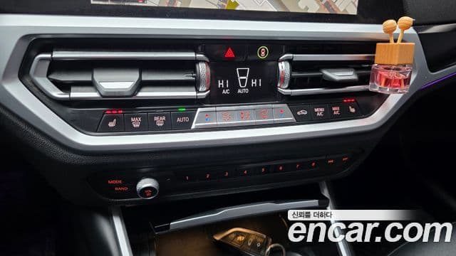 BMW 3 Series 2020 — ფოტო 17/20