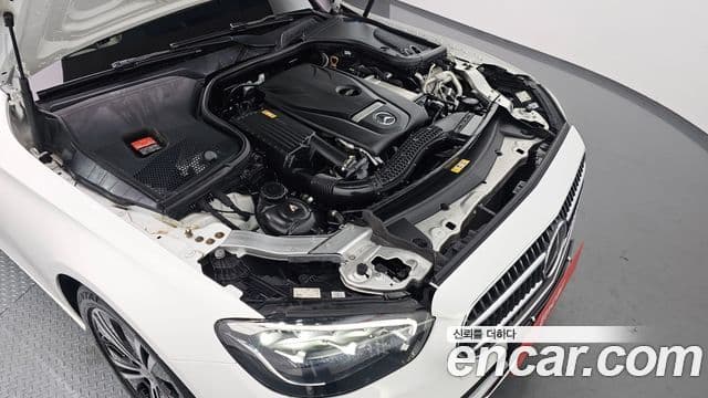 Mercedes-Benz E-Class 2020 — ფოტო 6/20