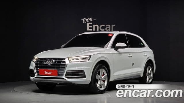 Audi Q5 2020 — ფოტო 1/20
