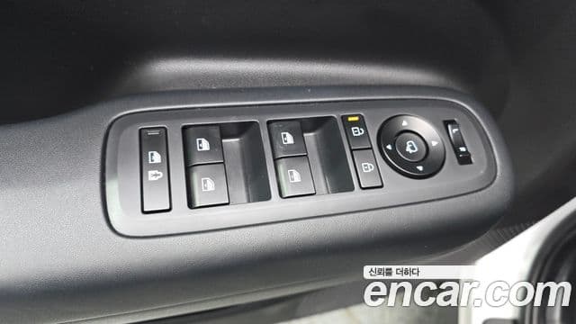 Hyundai Santa Fe 2024 — ფოტო 17/20