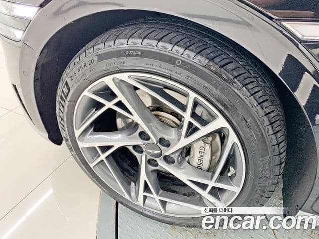 Genesis G90 2023 — Photo 5/20