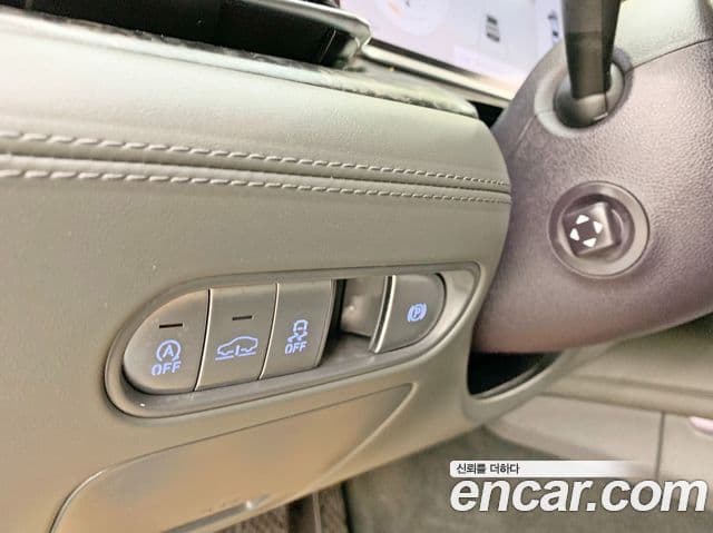 Genesis G90 2023 — Photo 14/20