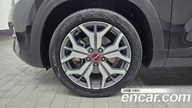 Kia Seltos 2022 — ფოტო 5/20