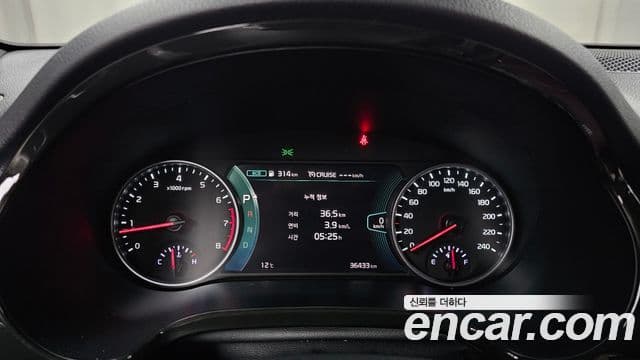 Kia Seltos 2022 — ფოტო 8/20