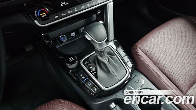 Kia Seltos 2022 — ფოტო 9/20
