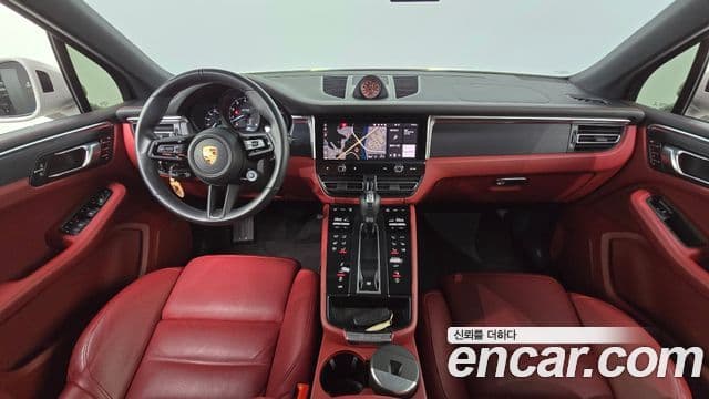 Porsche Macan 2022 — ფოტო 7/20