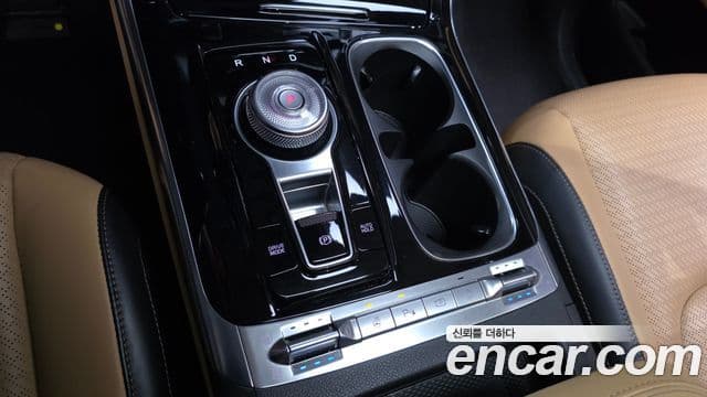 Kia Carnival 2020 — Şəkil 9/20