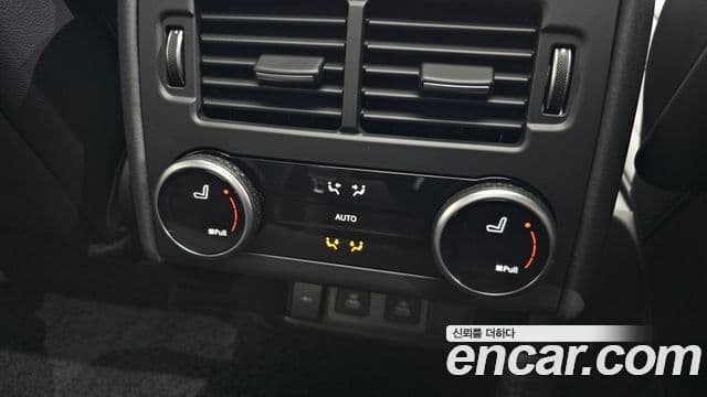 Land Rover Discovery 5 2025 — фото 17 из 20