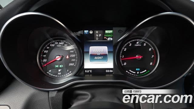 Mercedes-Benz GLC-Class 2018 — Şəkil 8/20