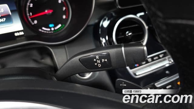 Mercedes-Benz GLC-Class 2018 — Şəkil 9/20