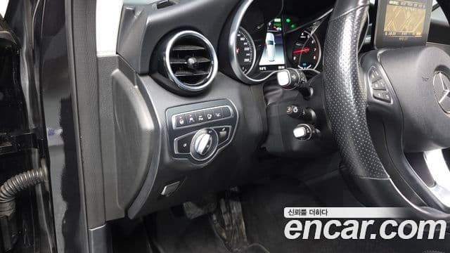 Mercedes-Benz GLC-Class 2018 — Şəkil 13/20