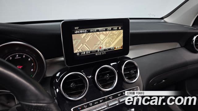 Mercedes-Benz GLC-Class 2018 — Şəkil 15/20