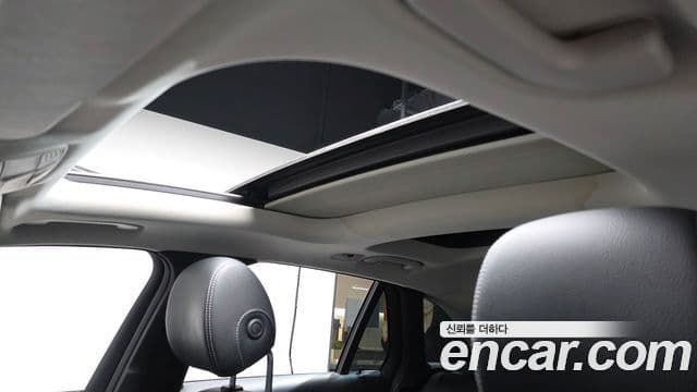 Mercedes-Benz GLC-Class 2018 — Şəkil 19/20