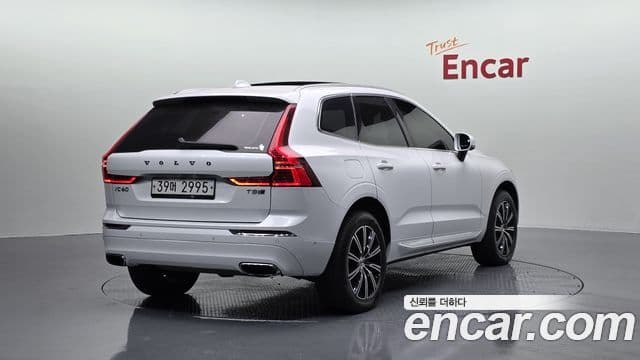 Volvo XC60 2019 — Şəkil 2/20