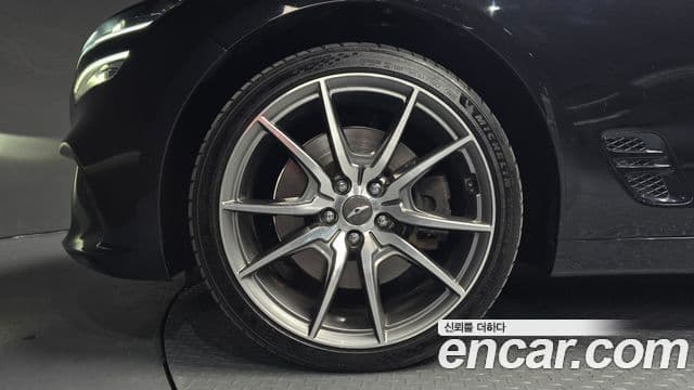 Genesis G70 2021 — ფოტო 1/20