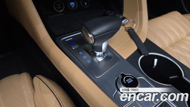 Genesis G70 2021 — ფოტო 19/20