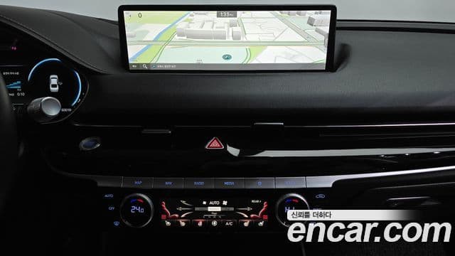 Genesis Electrified G80 2022 — ფოტო 14/20