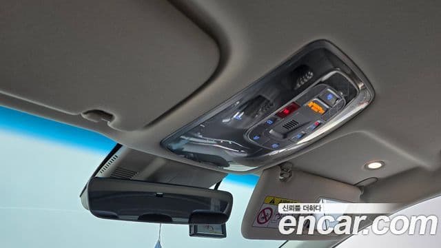 Genesis Electrified G80 2022 — ფოტო 18/20