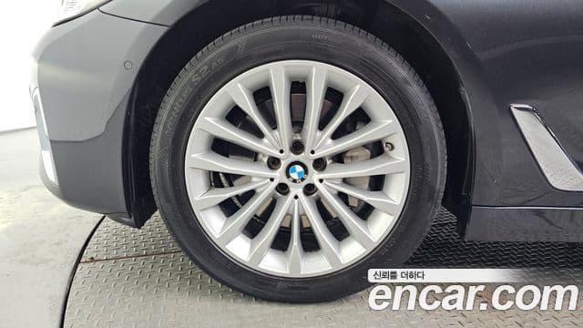 BMW 5 Series 2021 — Şəkil 5/20