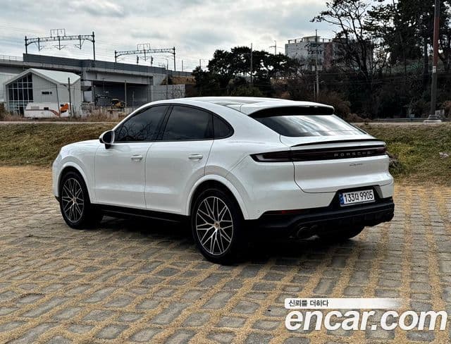 Porsche Cayenne 2023 — Şəkil 9/20