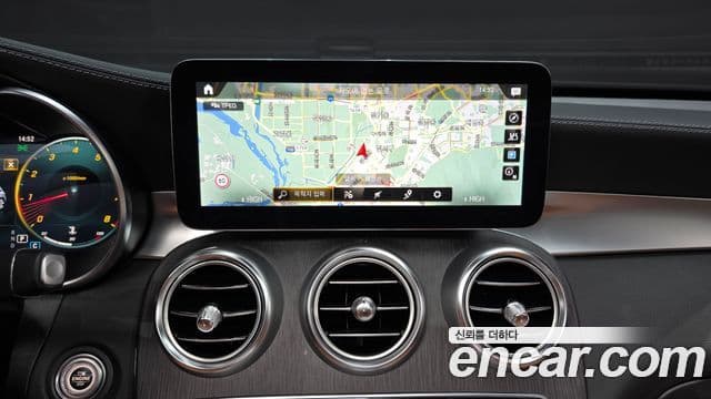 Mercedes-Benz GLC-Class 2022 — ფოტო 14/20