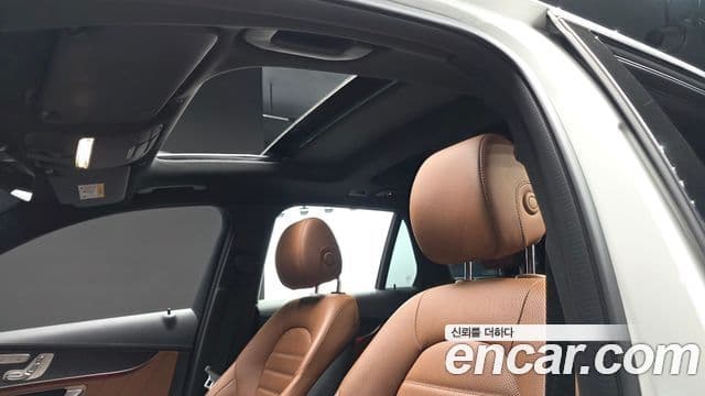 Mercedes-Benz GLC-Class 2022 — Şəkil 16/20