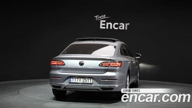 Volkswagen Arteon 2023 — Photo 16/20