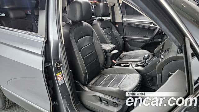 Volkswagen Tiguan Allspace 2018 — Şəkil 10/20