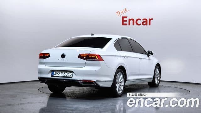 Volkswagen Passat GT 2021 — фото 2 из 20