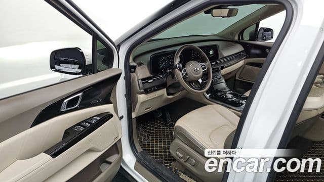 Kia Carnival 2021 — Фото 11/20