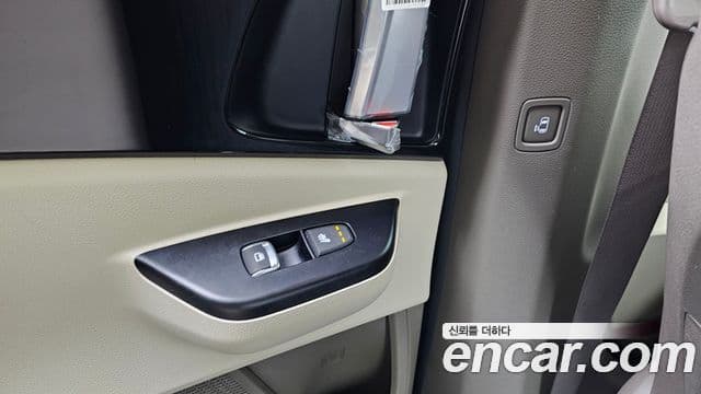 Kia Carnival 2021 — Şəkil 19/20