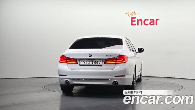 BMW 5 Series 2018 — Şəkil 4/20