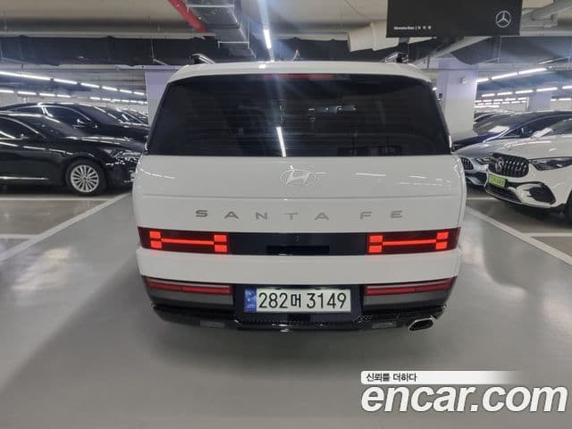 Hyundai Santa Fe 2025 — Photo 8/19