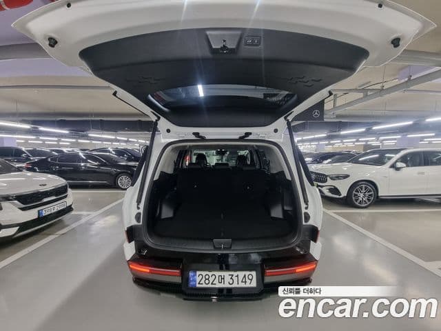 Hyundai Santa Fe 2025 — Photo 13/19